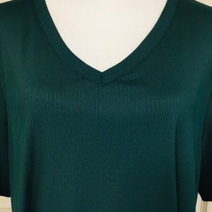 LuLaRoe Iris Tunic Hunter green XL 18/20 NWT